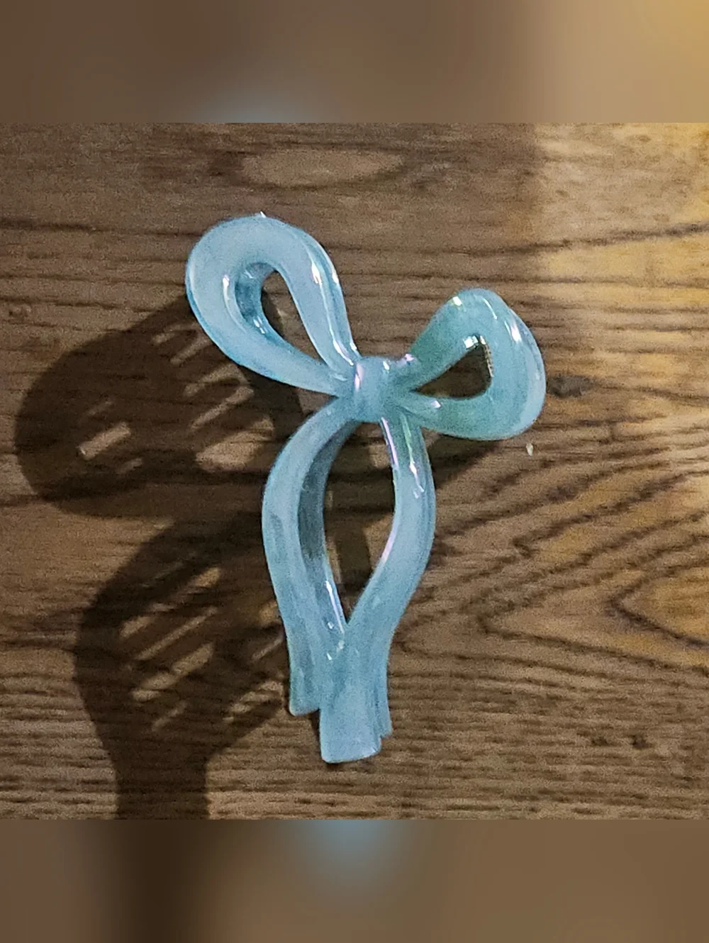 Iridescent Light Blue Bow Hair Claw BNIB - Picture 6 of 6